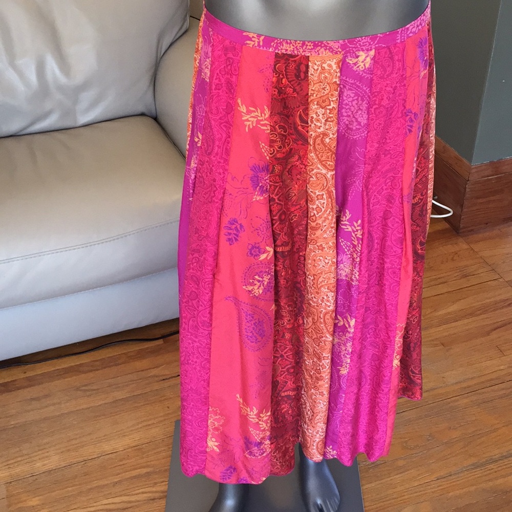 100% Silk - Banana Republic Skirt
